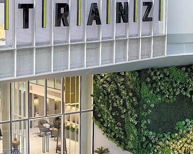 酒店 Tranz 4*
